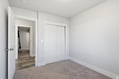 1147 W 25 S Clearfield UT 84015