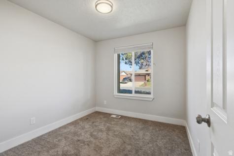 1147 W 25 S Clearfield UT 84015