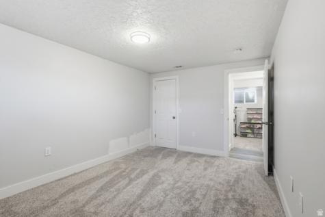 1147 W 25 S Clearfield UT 84015