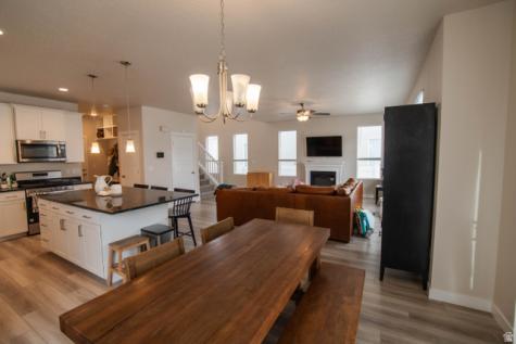 4172 E Tivon Lane N Eagle Mountain UT 84005