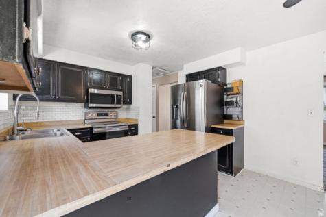 5892 S 2550 W Roy UT 84067
