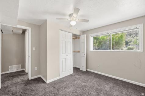 5892 S 2550 W Roy UT 84067