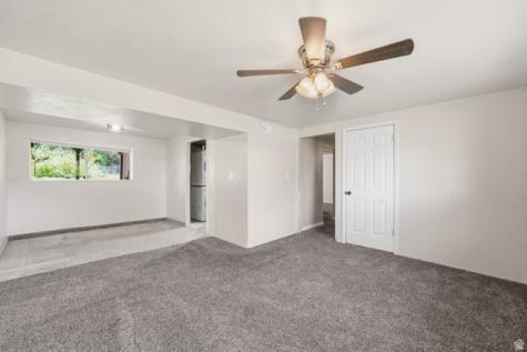 5892 S 2550 W Roy UT 84067