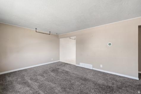 5892 S 2550 W Roy UT 84067