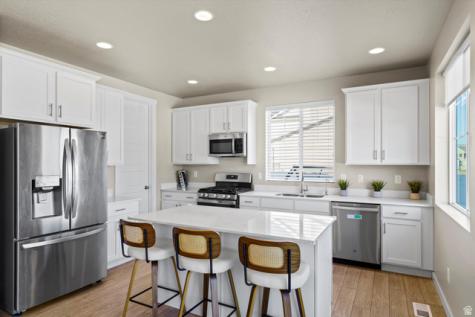 6446 N Pine Tree Way Eagle Mountain UT 84005
