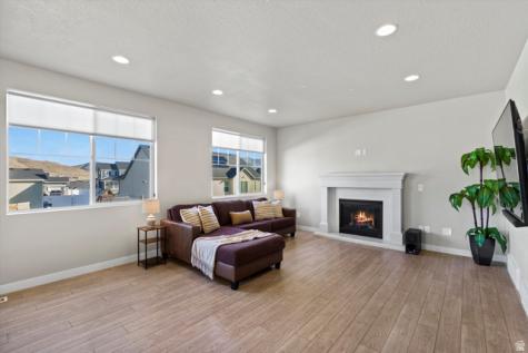 6446 N Pine Tree Way Eagle Mountain UT 84005