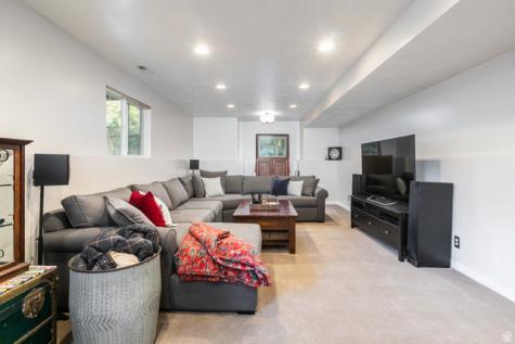 10183 S Hickory Point Drive Sandy UT 84092