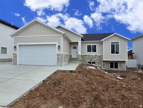 1019 W 200 N Clearfield UT 84015