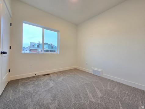 1019 W 200 N Clearfield UT 84015