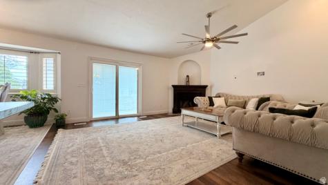1528 E Buttercup Drive Sandy UT 84092
