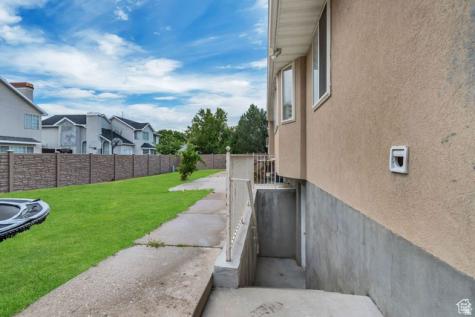 1528 E Buttercup Drive Sandy UT 84092