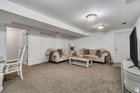 1528 E Buttercup Drive Sandy UT 84092