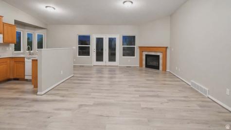 986 E 1200 N Ogden UT 84404
