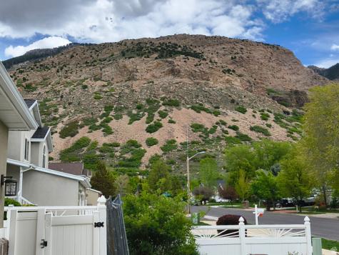 986 E 1200 N Ogden UT 84404