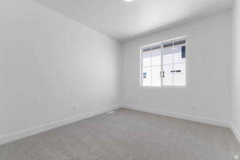 3828 W 2300 N Clinton UT 84015