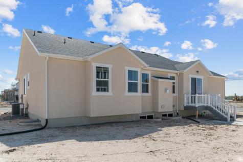 3828 W 2300 N Clinton UT 84015