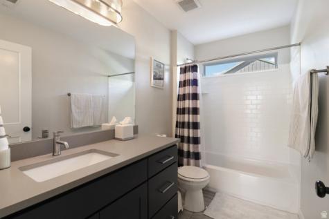 558 E Rockwell Vista Draper UT 84020