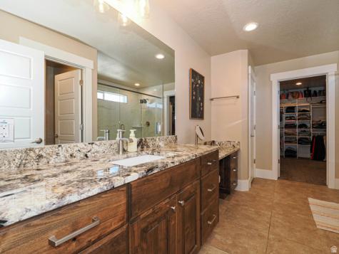 348 S 1430 E Tooele UT 84074