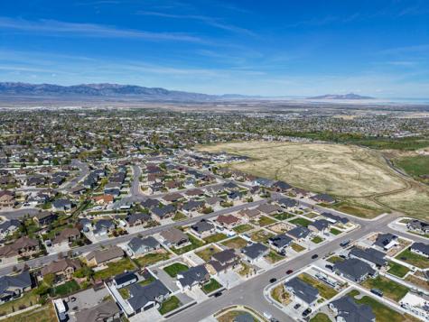 348 S 1430 E Tooele UT 84074