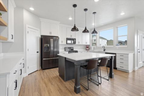 1034 E 50 N Hyde Park UT 84318
