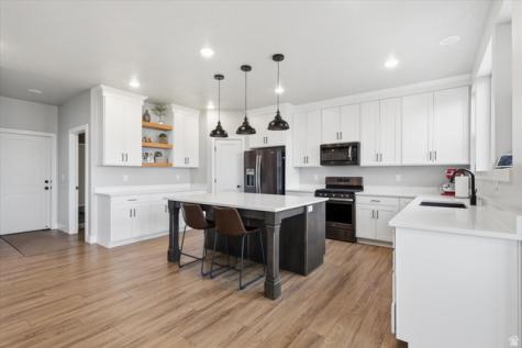1034 E 50 N Hyde Park UT 84318