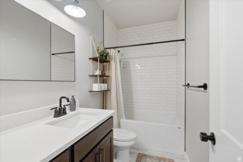 1034 E 50 N Hyde Park UT 84318