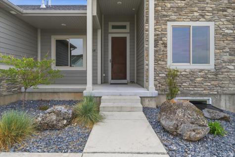 1034 E 50 N Hyde Park UT 84318