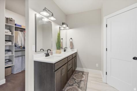 1034 E 50 N Hyde Park UT 84318