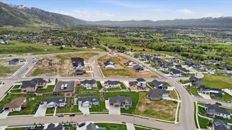1034 E 50 N Hyde Park UT 84318