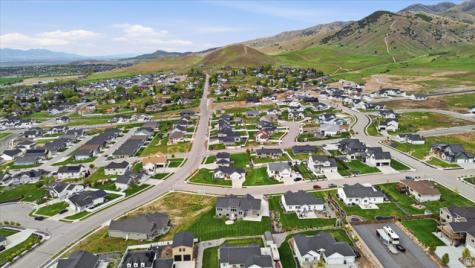 1034 E 50 N Hyde Park UT 84318