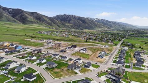 1034 E 50 N Hyde Park UT 84318