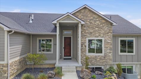 1034 E 50 N Hyde Park UT 84318