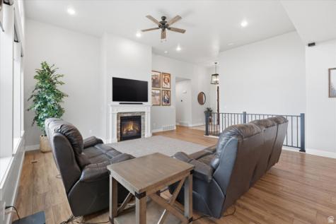 1034 E 50 N Hyde Park UT 84318