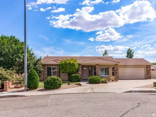 2226 E Crimson Circle St. George UT 84790