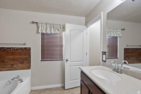 7692 N Decrescendo Drive Eagle Mountain UT 84005