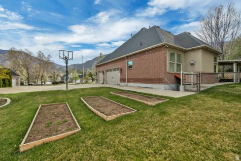 8149 S 2425 E South Weber UT 84405
