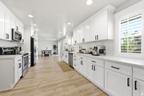 1405 E Vintry Lane S Murray UT 84121