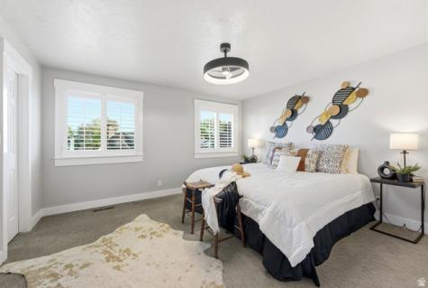 1405 E Vintry Lane S Murray UT 84121