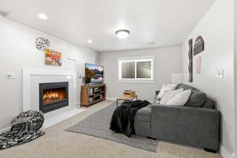 1405 E Vintry Lane S Murray UT 84121