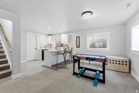 1405 E Vintry Lane S Murray UT 84121