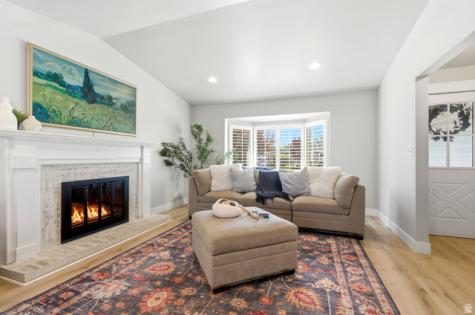 1405 E Vintry Lane S Murray UT 84121