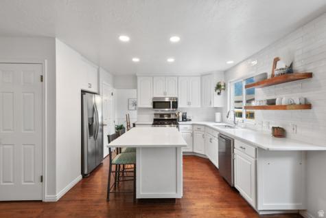 1554 E Buttercup Drive Sandy UT 84092