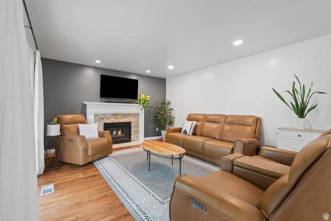 1554 E Buttercup Drive Sandy UT 84092