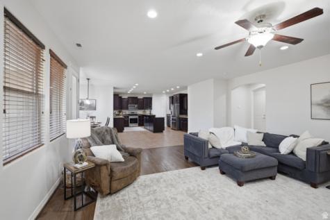 1872 S 20 E Washington UT 84780