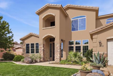 1872 S 20 E Washington UT 84780