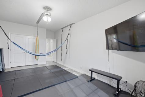 1872 S 20 E Washington UT 84780