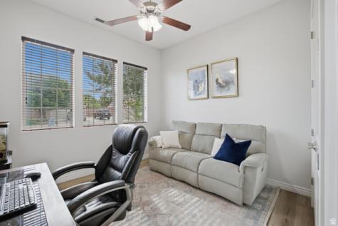 1872 S 20 E Washington UT 84780