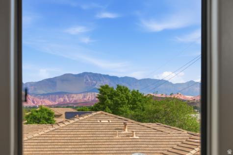 1872 S 20 E Washington UT 84780