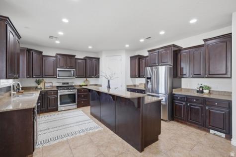 1872 S 20 E Washington UT 84780
