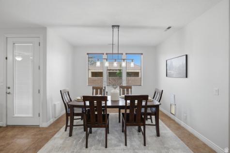 1872 S 20 E Washington UT 84780